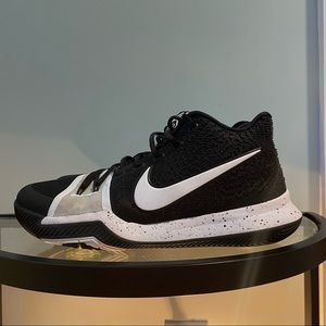 Nike Basketball Shoes - Kyrie 3 - “Tuxedo”